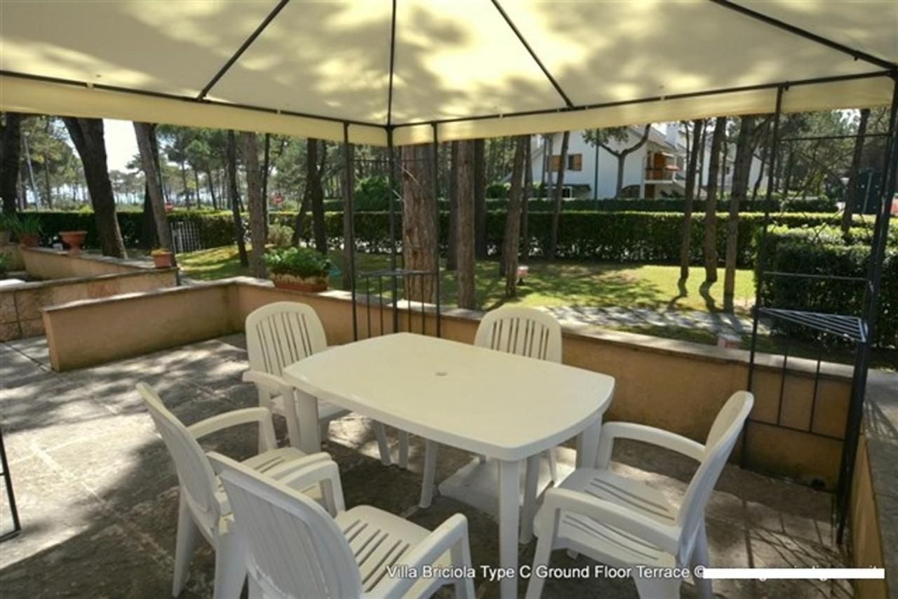 Lignano Exclusive With Pool Apartment Lignano Sabbiadoro Exterior photo